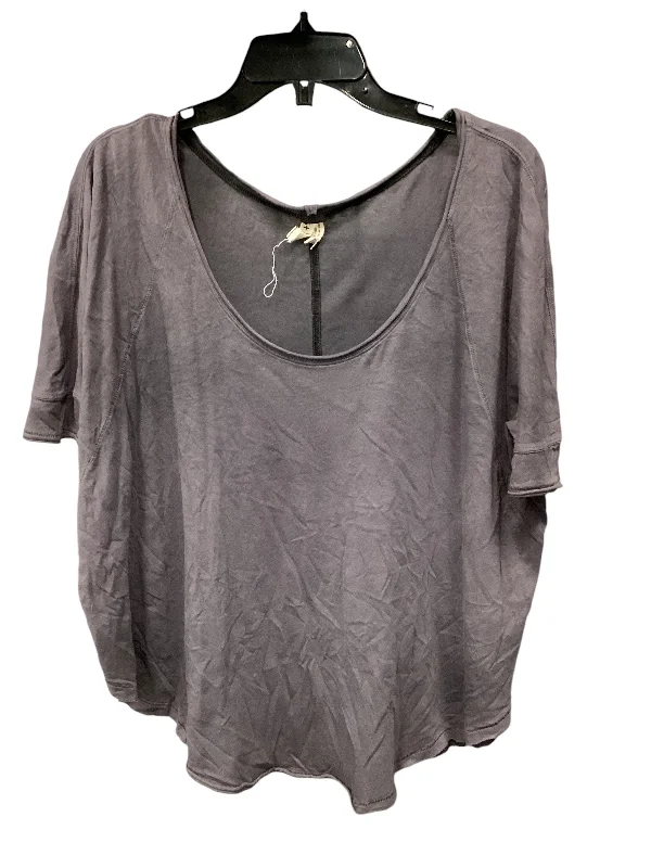 Top Short Sleeve By We The Free In Grey, Size: Xs