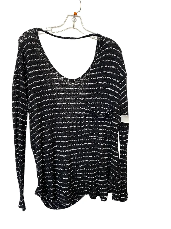 Top Long Sleeve By Free People In Black, Size: M