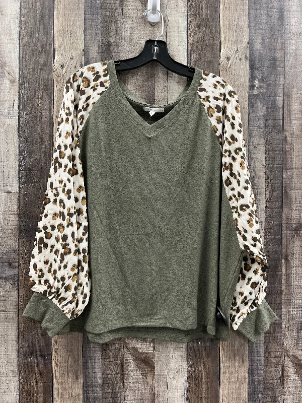 Top Long Sleeve By Maurices In Green, Size: L